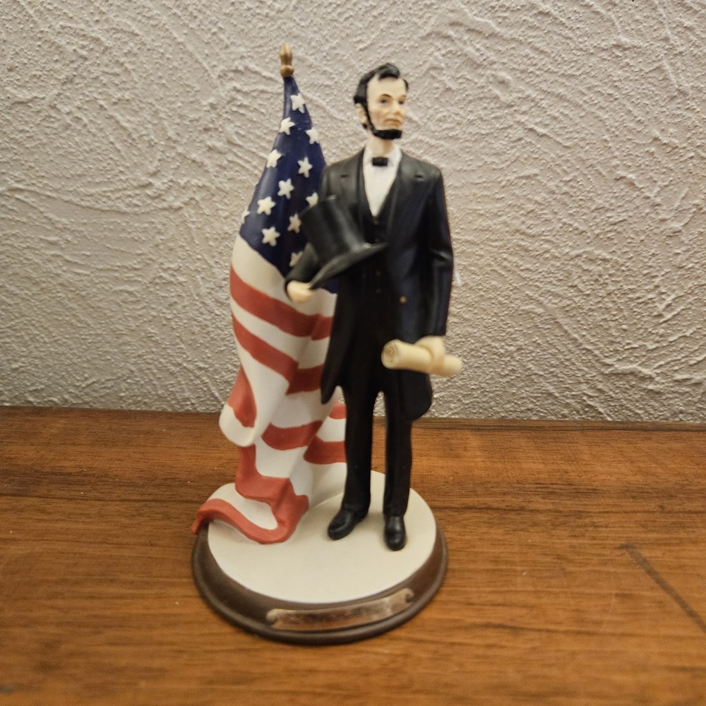 Abraham Lincoln Hamilton Collection Presidential Legacy Collection 5" Figurine